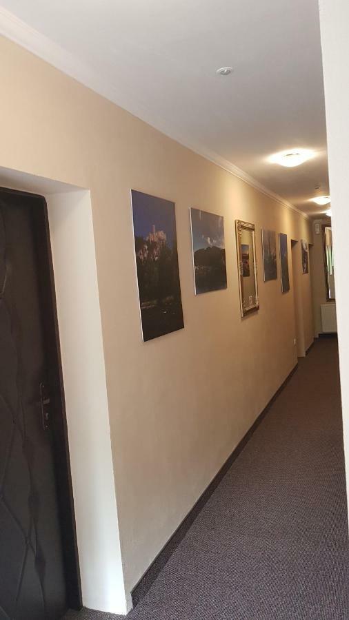 Pizzeria Alzbetka Hotel Strecno Bagian luar foto